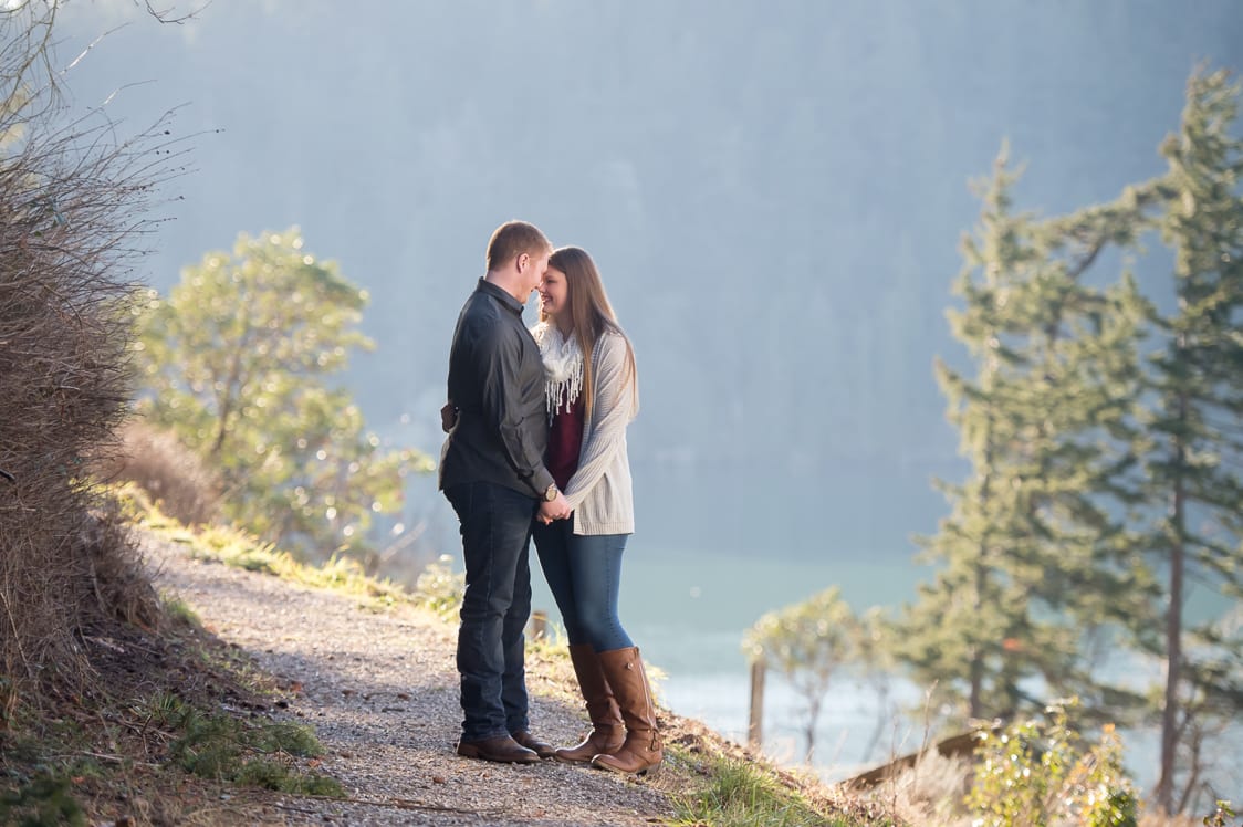 Couple getting engaged at Woodstock Farms